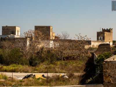 Dopo aver ammirato il profilo e la torretta della Masseria Prete, costruita nel 600 sulla via Traiana...